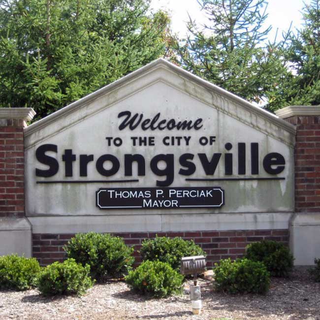 Garage Door Repair Technician in Strongsville Ohio